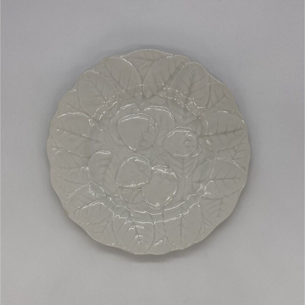 Majolica Embossed Strawberries Set of 6 Salad Plates Fondeville Alverez Spain